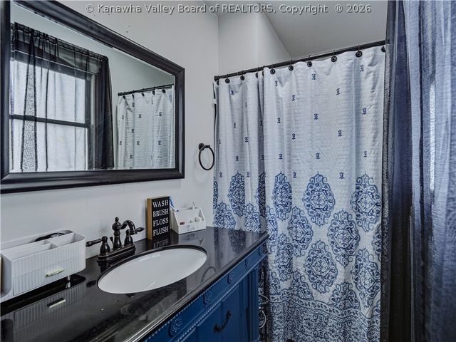 561 Valley Street, St Albans, WV 25177