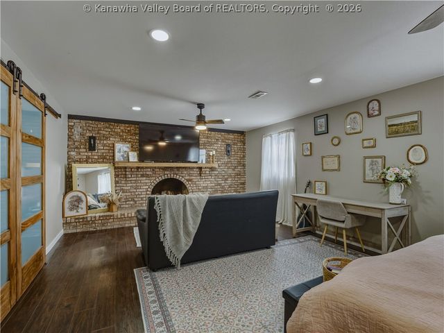 561 Valley Street, St Albans, WV 25177