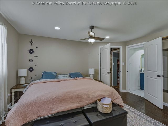 561 Valley Street, St Albans, WV 25177