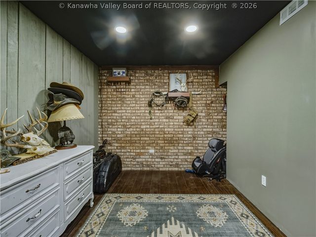 561 Valley Street, St Albans, WV 25177