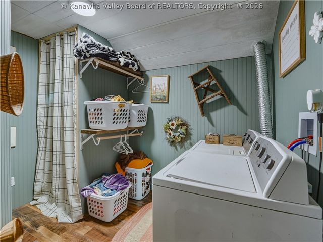 561 Valley Street, St Albans, WV 25177