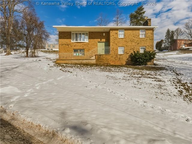 561 Valley Street, St Albans, WV 25177