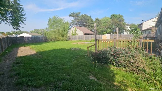 359 Ridgewood Circle 357, Lackawanna, NY 14218