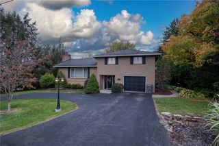 111 Hilltop Dr, Center Twp, PA 16001