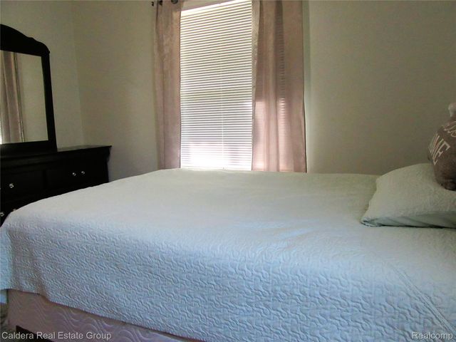 27304 Delton Street, Madison Heights, MI 48071