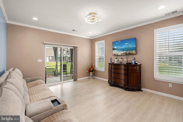 305 WATERSIDE SQ, Bridgeville, DE 19933