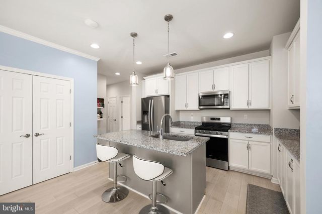 305 WATERSIDE SQ, Bridgeville, DE 19933