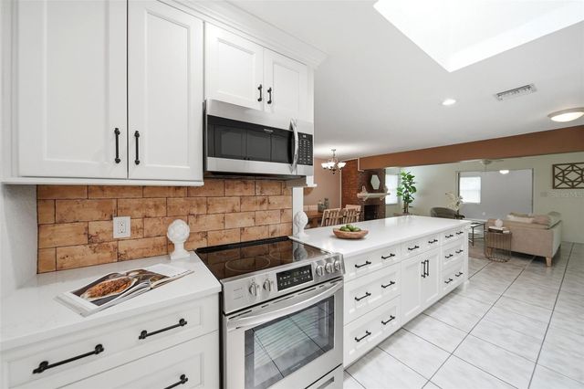 1540 E HORATIO AVENUE, Maitland, FL 32751