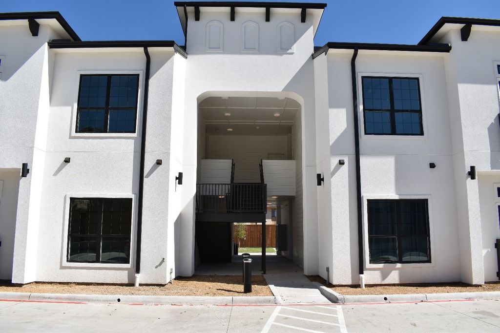 1514 E 15th Street 21, Plano, TX 75074