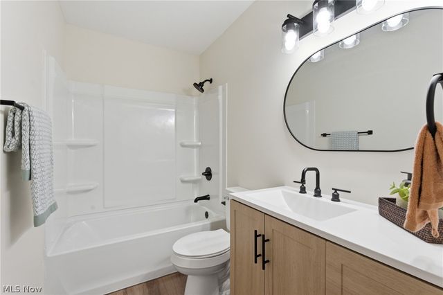 176 Grace Avenue, Barberton, OH 44203