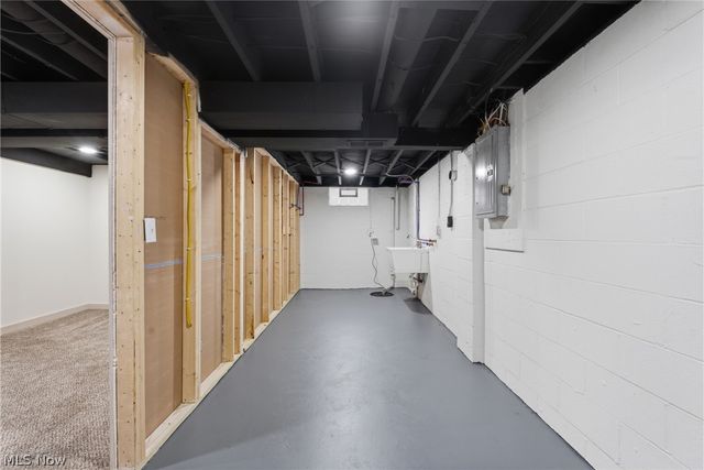 176 Grace Avenue, Barberton, OH 44203