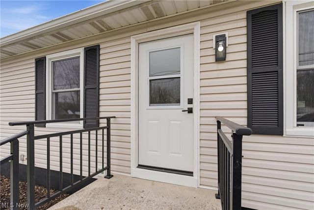 176 Grace Avenue, Barberton, OH 44203