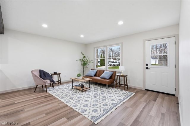 176 Grace Avenue, Barberton, OH 44203