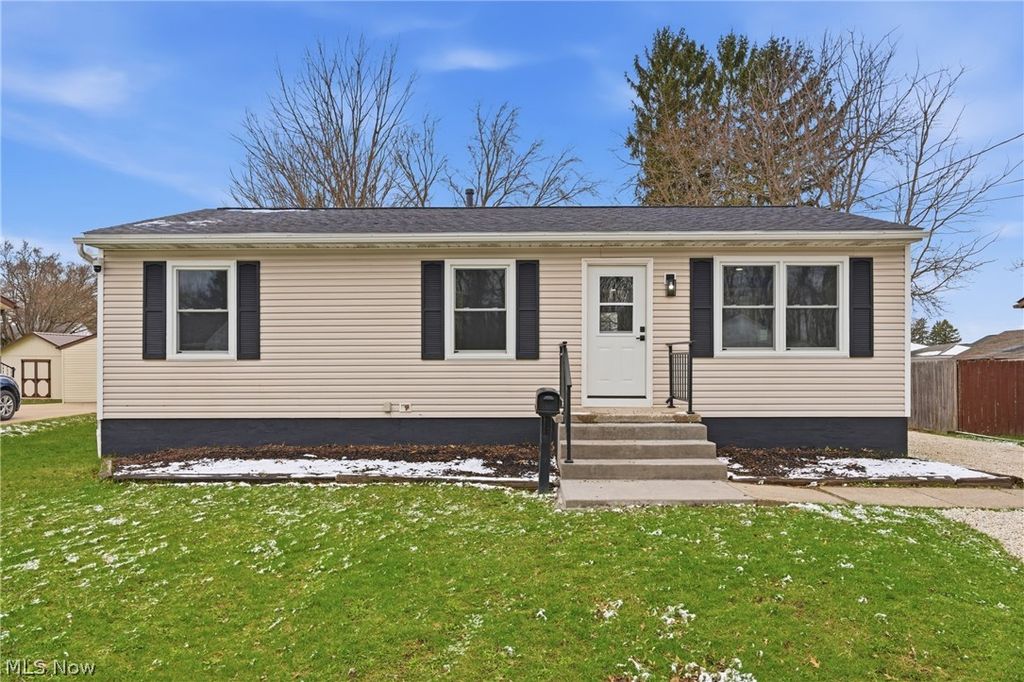 176 Grace Avenue, Barberton, OH 44203