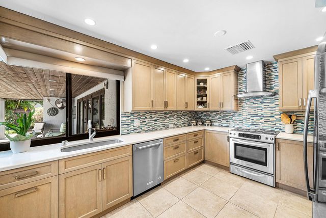 6000 NW 4th Avenue, Boca Raton, FL 33487