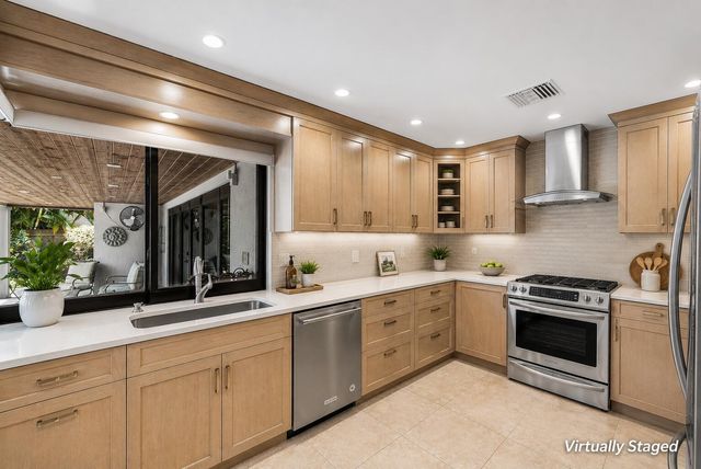 6000 NW 4th Avenue, Boca Raton, FL 33487