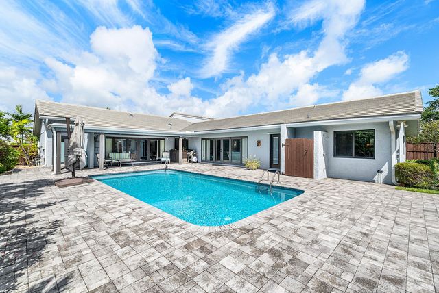 6000 NW 4th Avenue, Boca Raton, FL 33487
