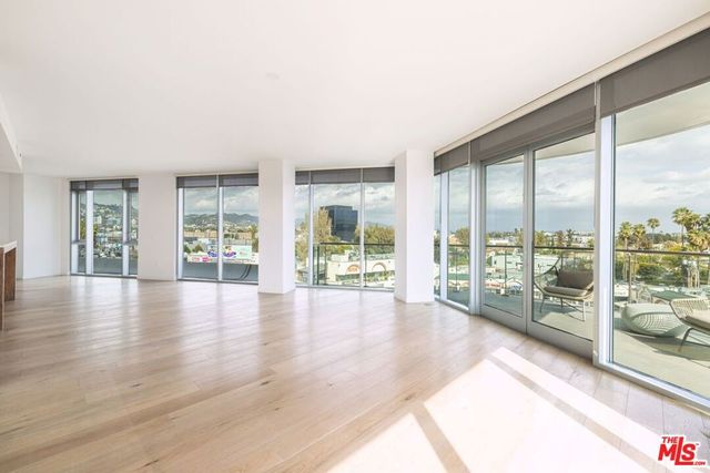 8500 Burton Way 517, Los Angeles, CA 90048