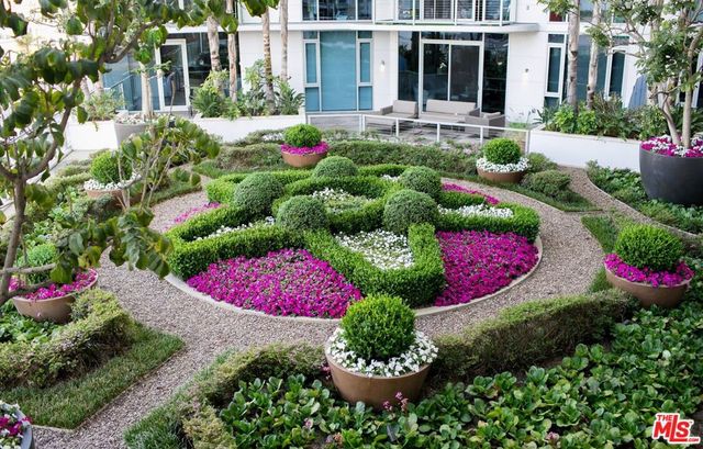 8500 Burton Way 517, Los Angeles, CA 90048