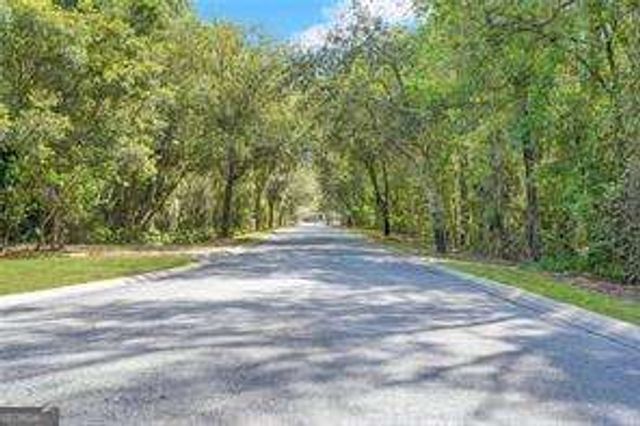 407 Country Walk Circle, Brunswick, GA 31525