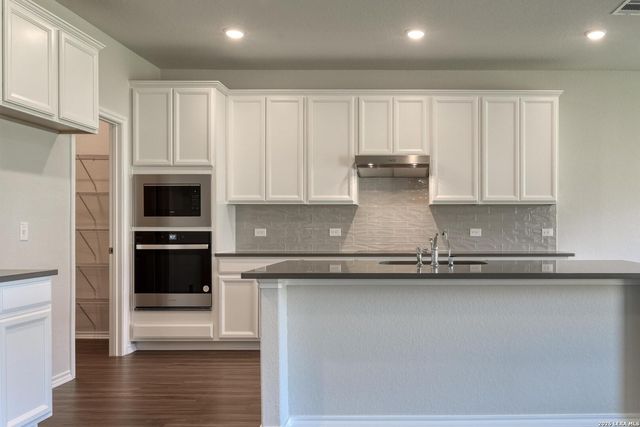 307 Nottabi Rd, Adkins, TX 78101
