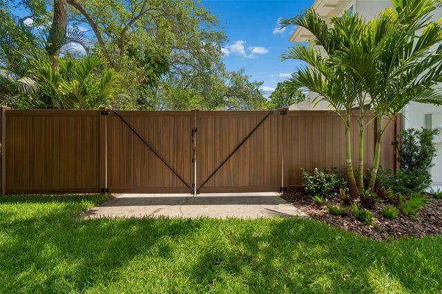 4601 S ESPERANZA AVENUE, Tampa, FL 33611