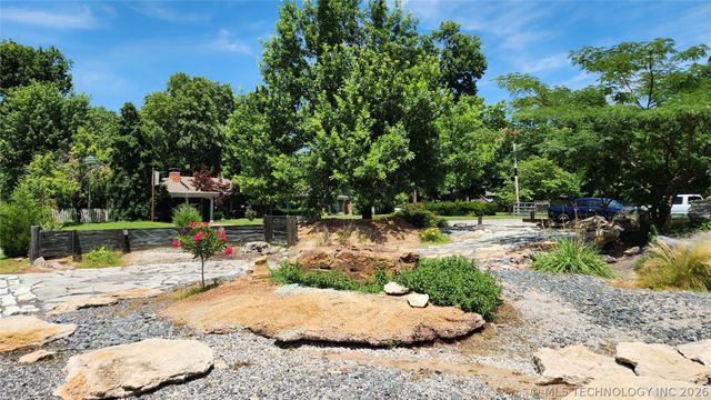1828 E 10th Street, Okmulgee, OK 74447