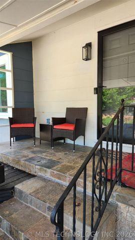 1828 E 10th Street, Okmulgee, OK 74447