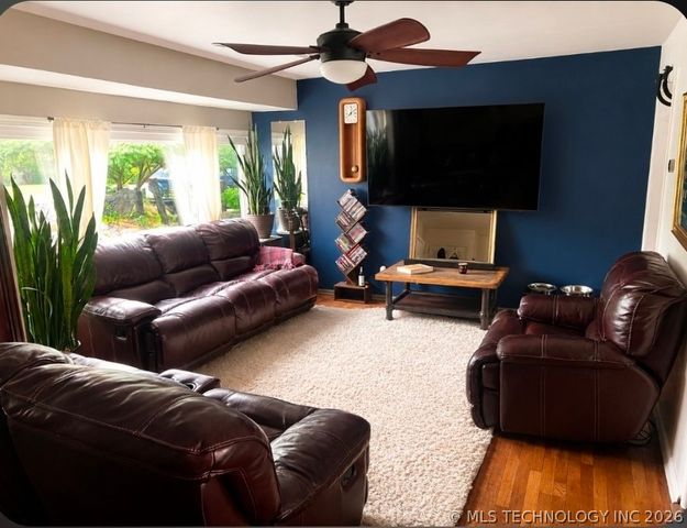 1828 E 10th Street, Okmulgee, OK 74447