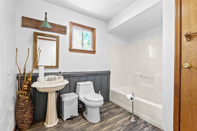 1065 University Dr, Connellsville, PA 15425