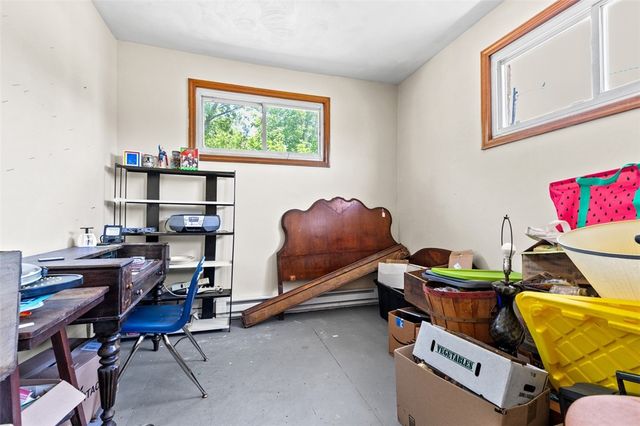1065 University Dr, Connellsville, PA 15425