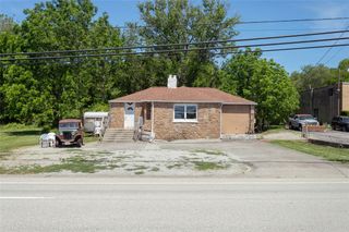 1065 University Dr, Connellsville, PA 15425