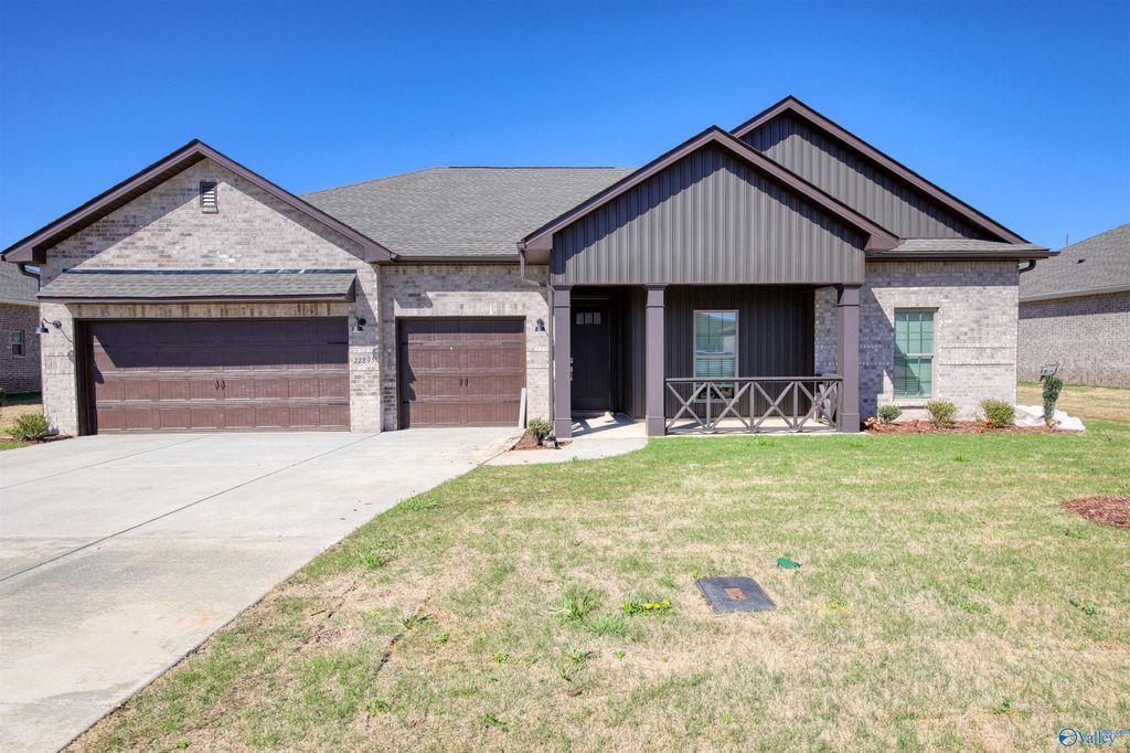 22895 Ansley Drive, Athens, AL 35613
