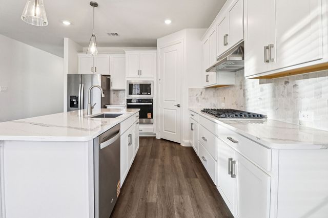 2448 Glacier Ridge, Corinth, TX 76210