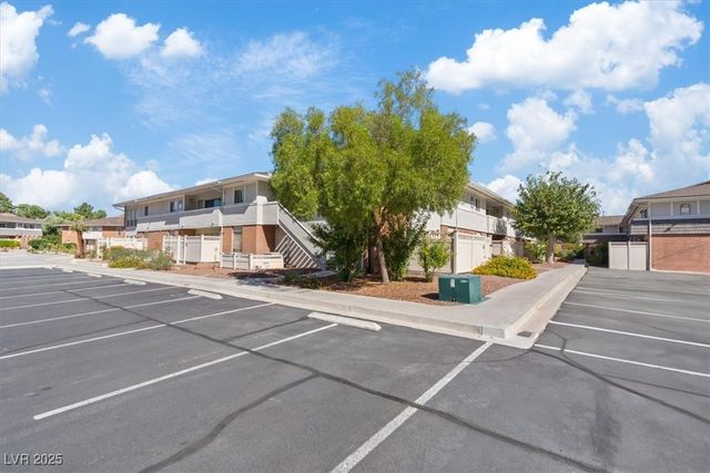 669 Oakmont Avenue 3708, Las Vegas, NV 89109