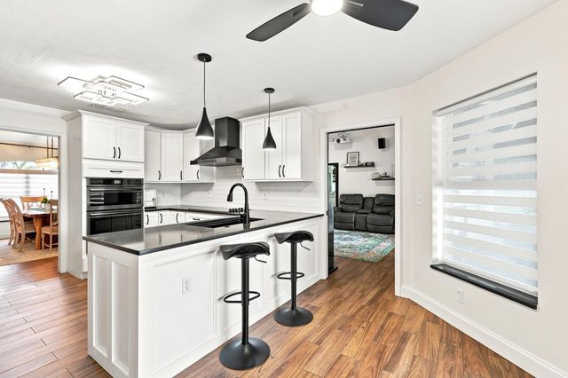 650 SE HIDDEN RIVER Drive, Port St. Lucie, Port St Lucie, FL 34983