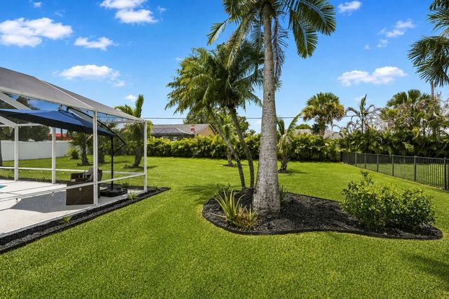 650 SE HIDDEN RIVER Drive, Port St. Lucie, Port St Lucie, FL 34983