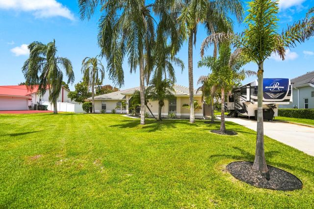 650 SE HIDDEN RIVER Drive, Port St. Lucie, Port St Lucie, FL 34983