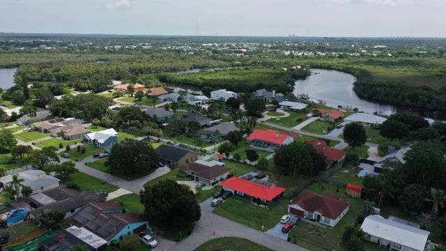 650 SE HIDDEN RIVER Drive, Port St. Lucie, Port St Lucie, FL 34983