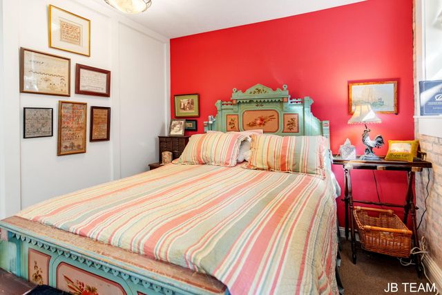 17 W 10th Street 220, Holland, MI 49423