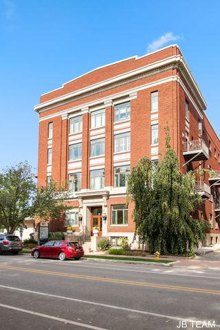 17 W 10th Street 220, Holland, MI 49423