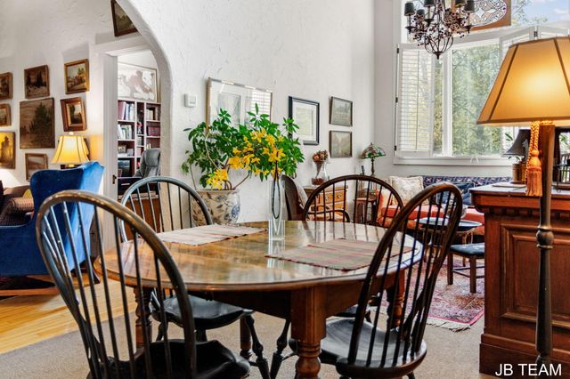 17 W 10th Street 220, Holland, MI 49423