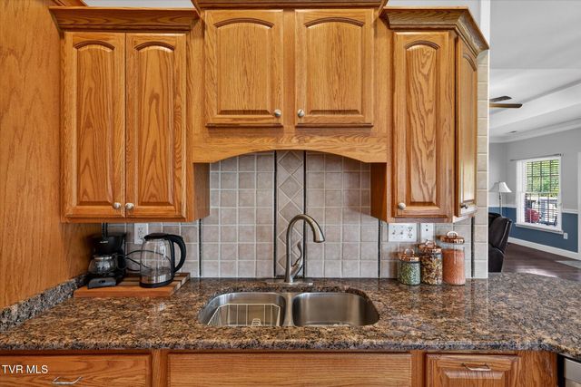121 Sunnyfield Drive, Blountville, TN 37617