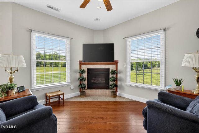 121 Sunnyfield Drive, Blountville, TN 37617