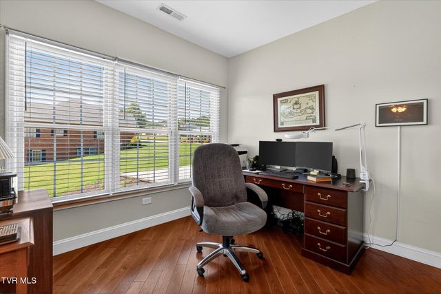 121 Sunnyfield Drive, Blountville, TN 37617