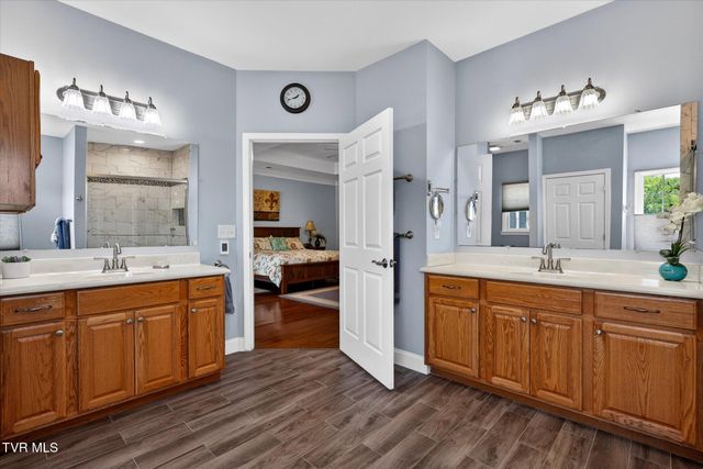 121 Sunnyfield Drive, Blountville, TN 37617