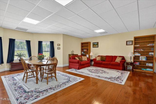 121 Sunnyfield Drive, Blountville, TN 37617