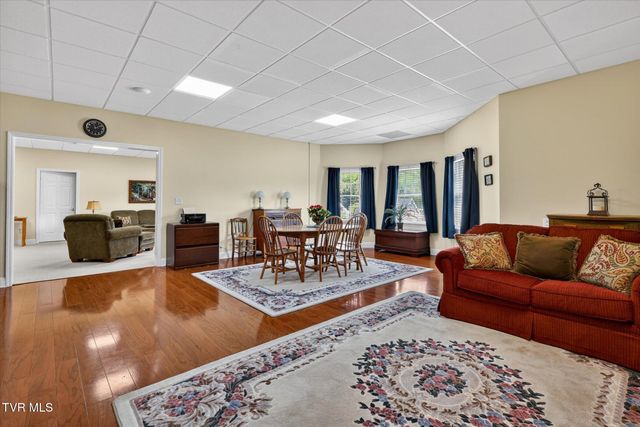 121 Sunnyfield Drive, Blountville, TN 37617