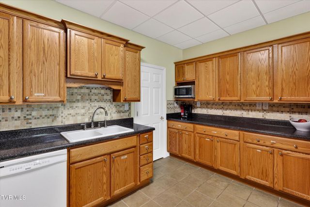 121 Sunnyfield Drive, Blountville, TN 37617