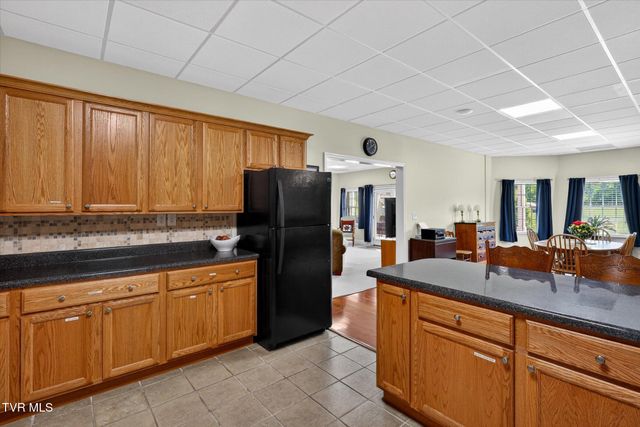 121 Sunnyfield Drive, Blountville, TN 37617
